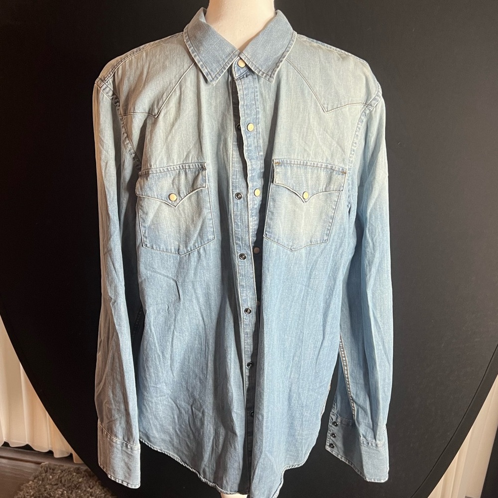 American Eagle Outfitters Light Blue Casual Shirt
